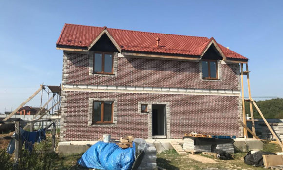Отделка фасада декоративным кирпичом 220м2