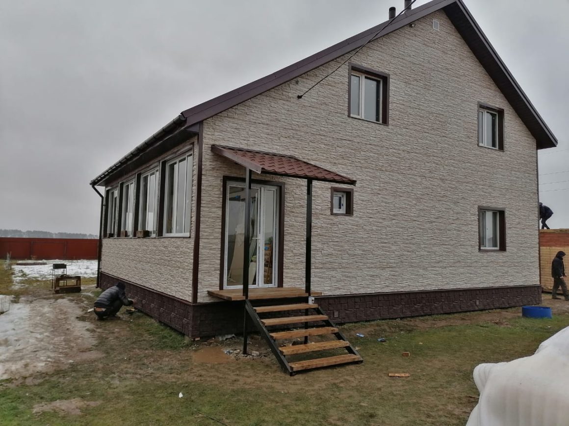 Утепление дома и обшивка сайдингом 180м2